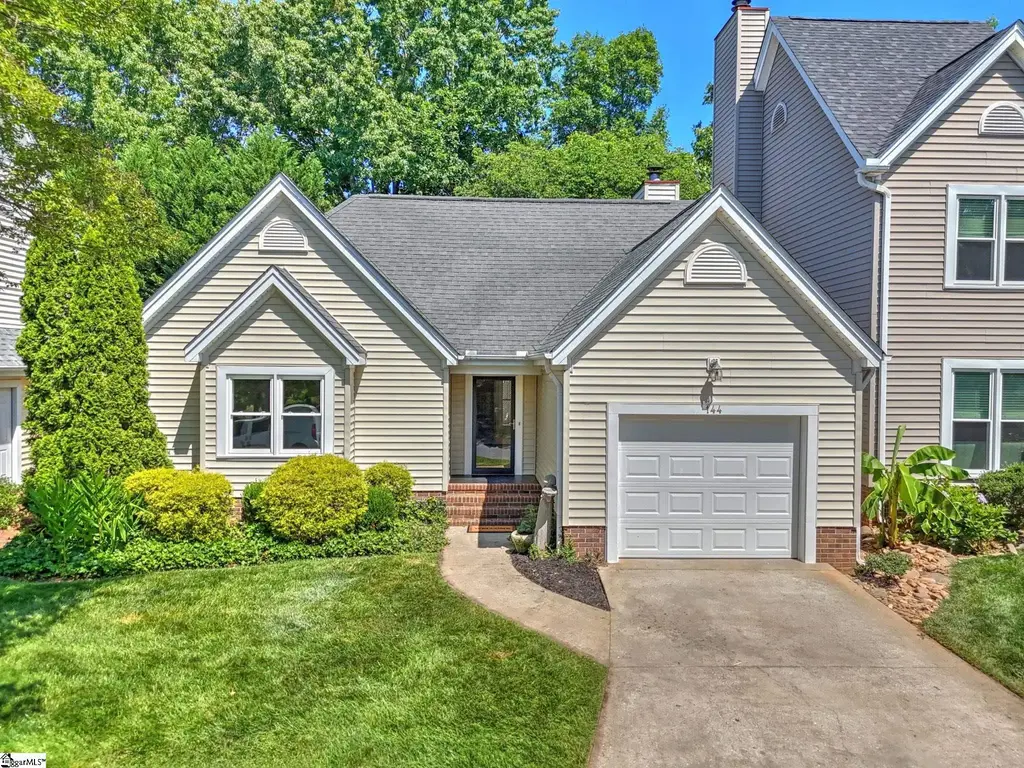 144 Forest Lake Drive, Simpsonville