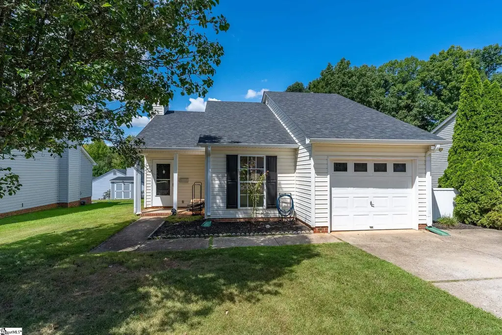503 Twin Falls Drive, Simpsonville