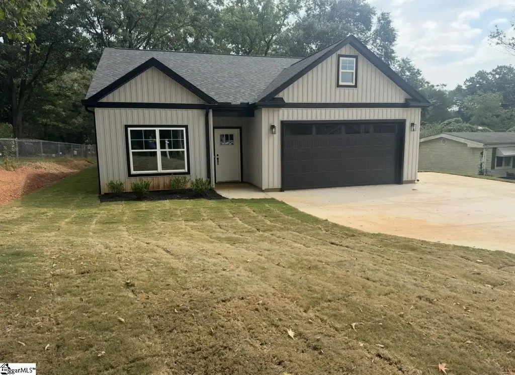 110 N 6th Street, Easley