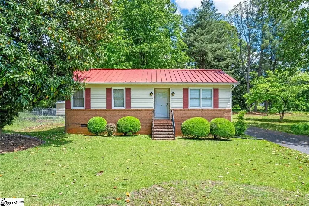 8 Cross Street, Inman