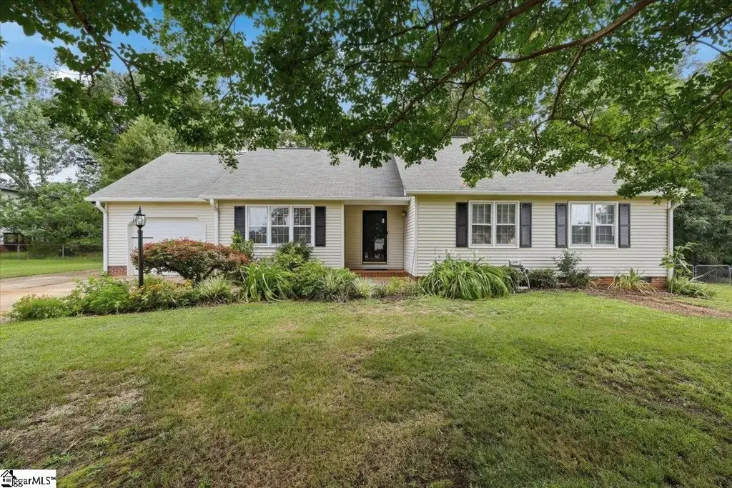 103 Devenhill Court, Greer