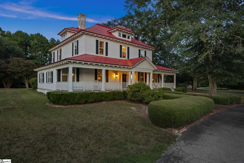 1929 Fairview Road, Fountain Inn