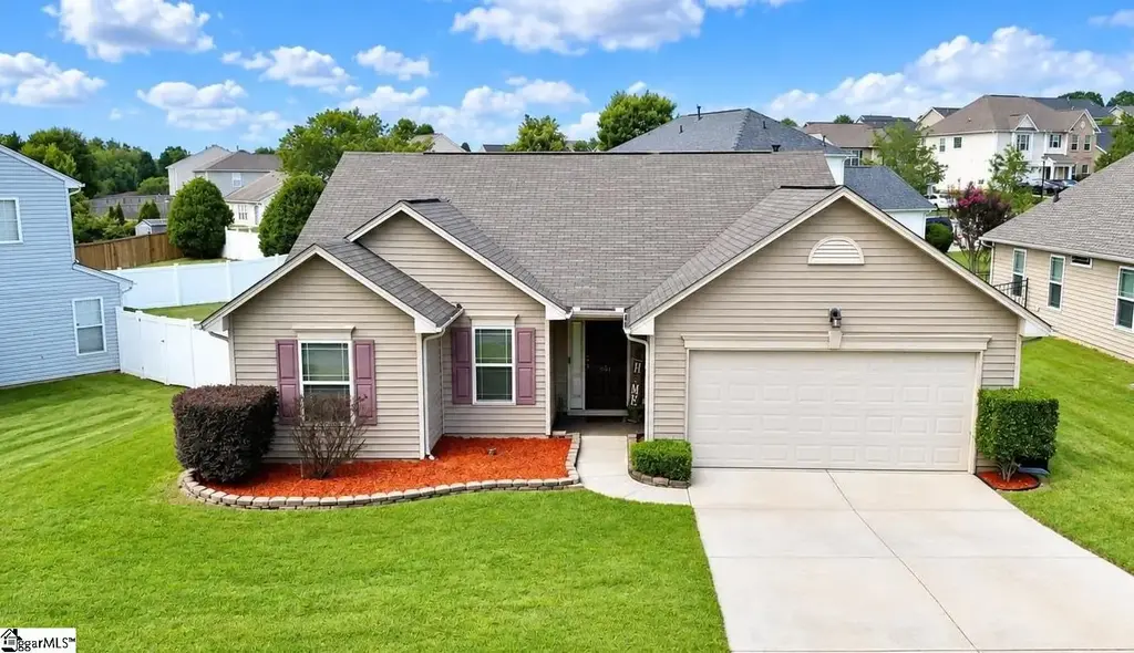 231 Garfield Lane, Simpsonville