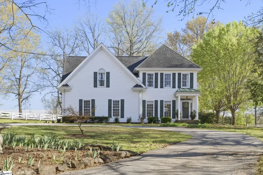 390 Blakely Avenue, Piedmont