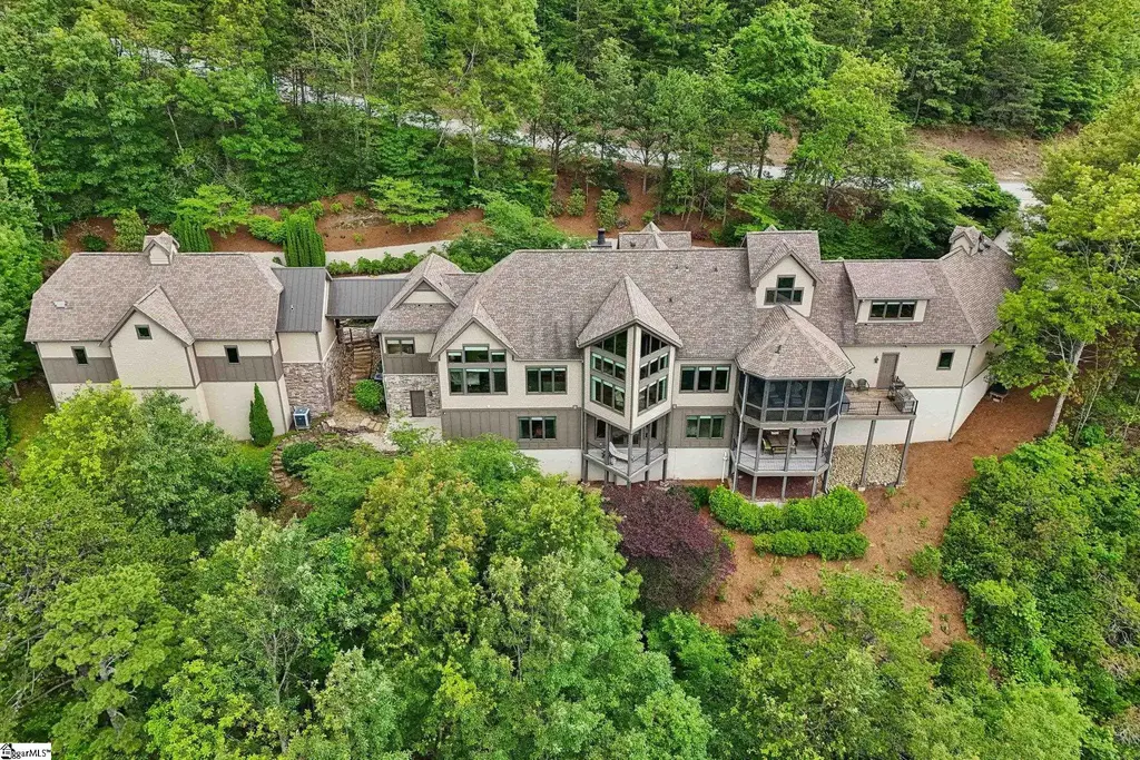 817 Mountain Summit Road, Travelers Rest