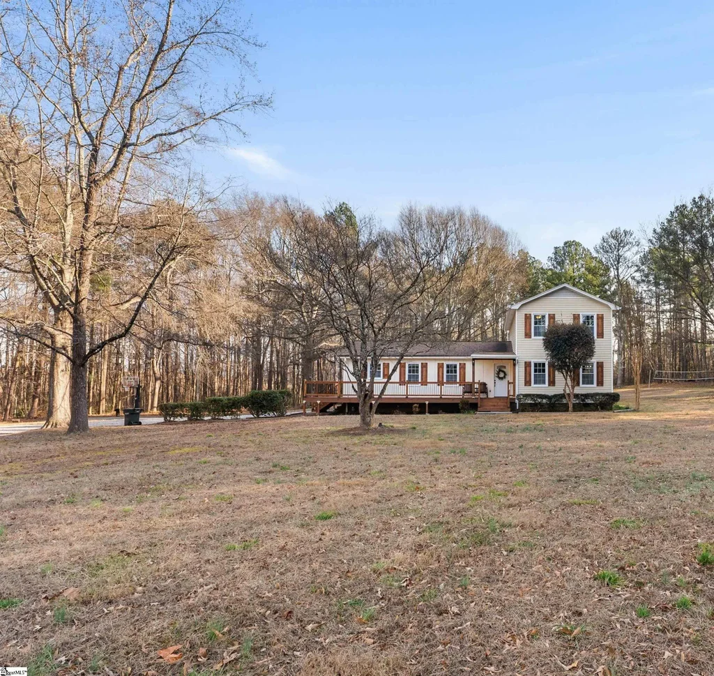 220 Pleasant Drive, Greer