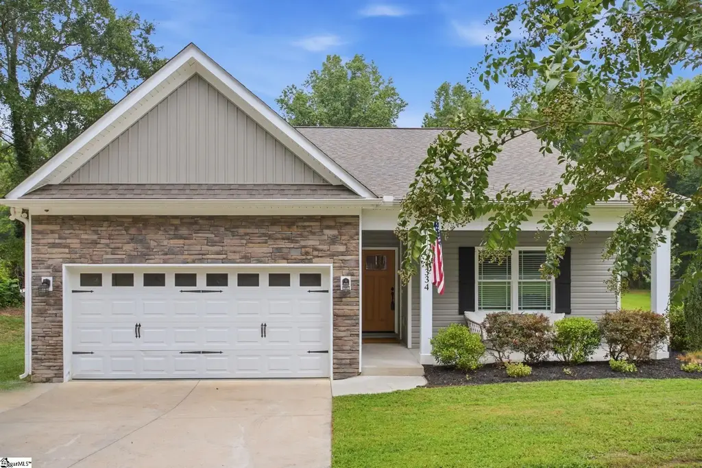 334 Tugaloo Road, Travelers Rest
