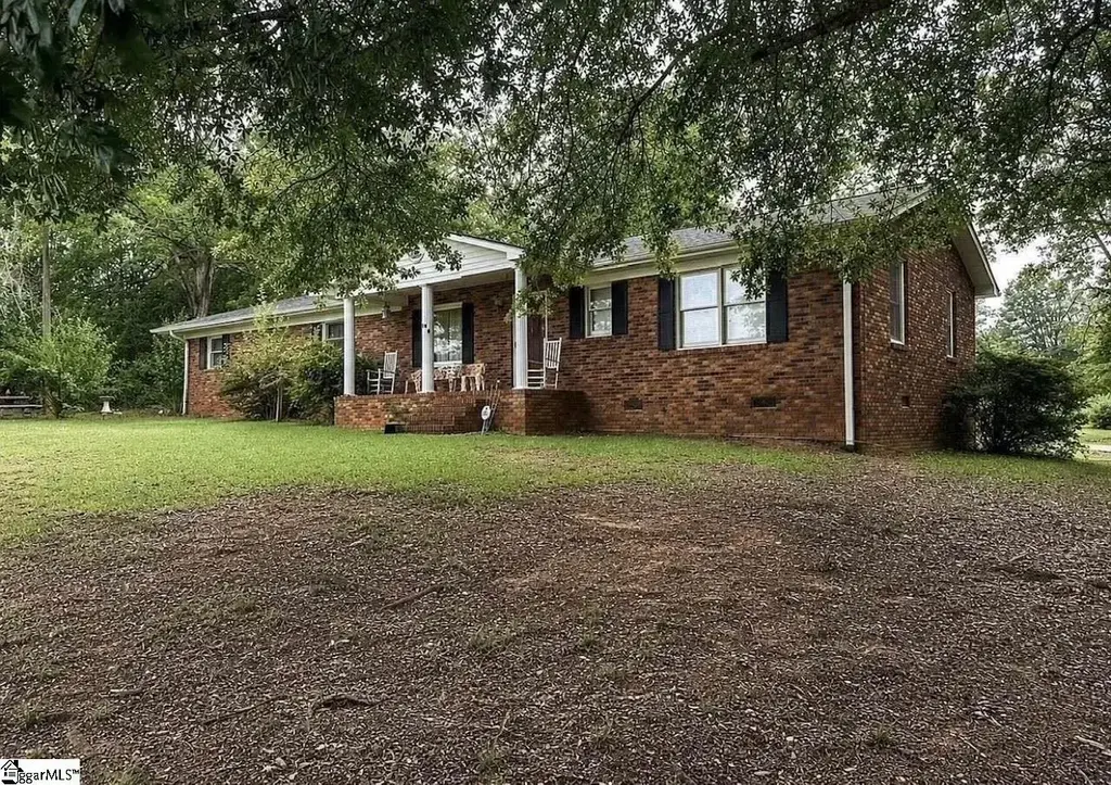 500 W Rutherford Street, Landrum