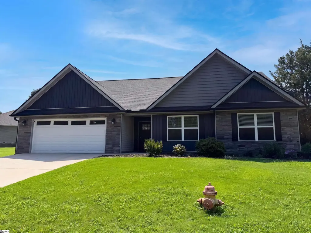 155 Eagle Ridge Drive, Chesnee