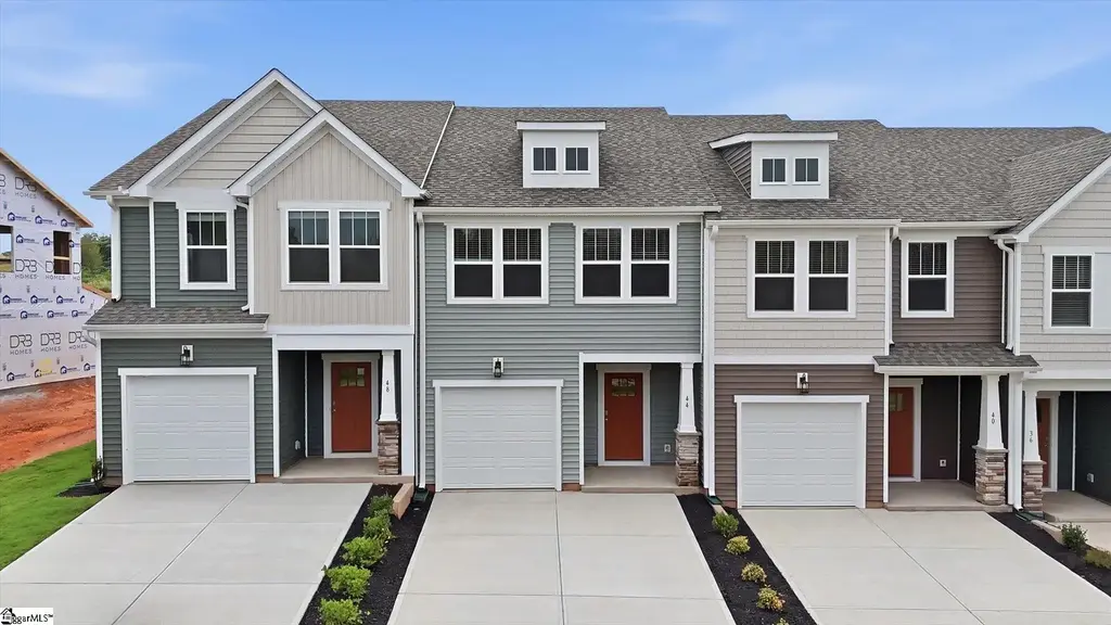 44 Shoemaker Road, Greenville