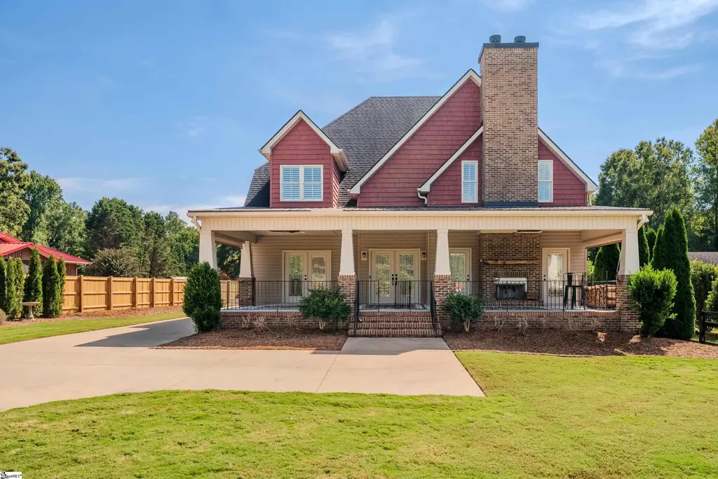 152 River Bend Road, Greenville