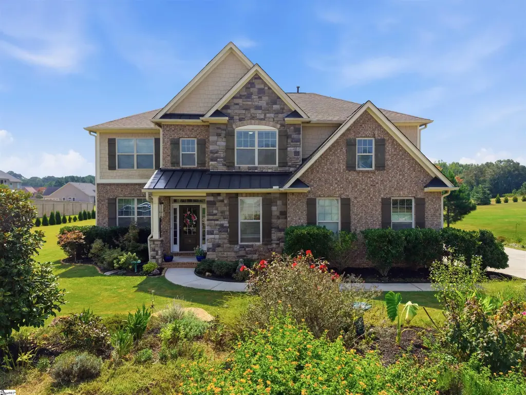 9 Ione Circle, Williamston