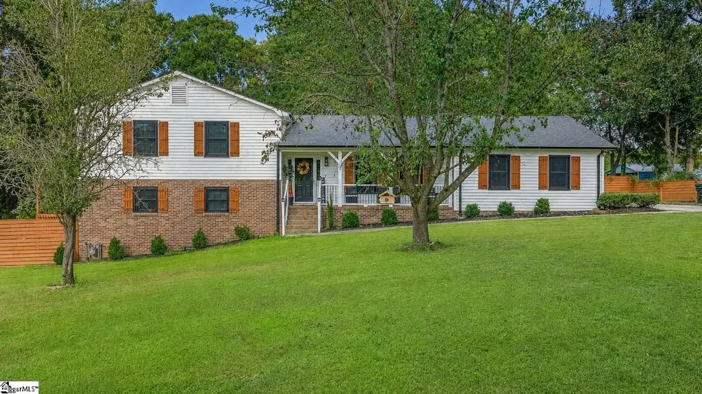 104 Galerie Drive, Easley
