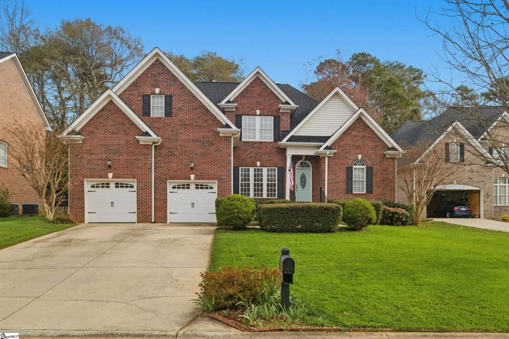 215 Waverly Hall Lane, Simpsonville