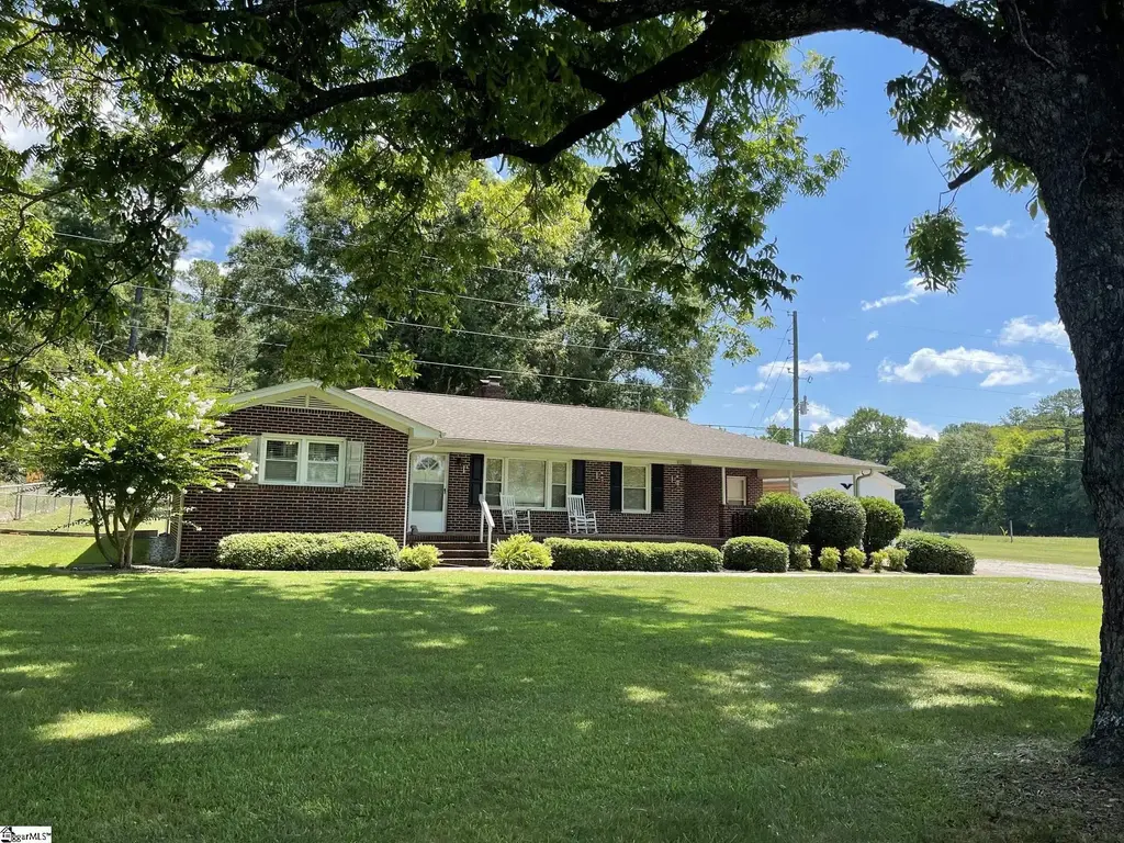 13359 Highway 221, Enoree