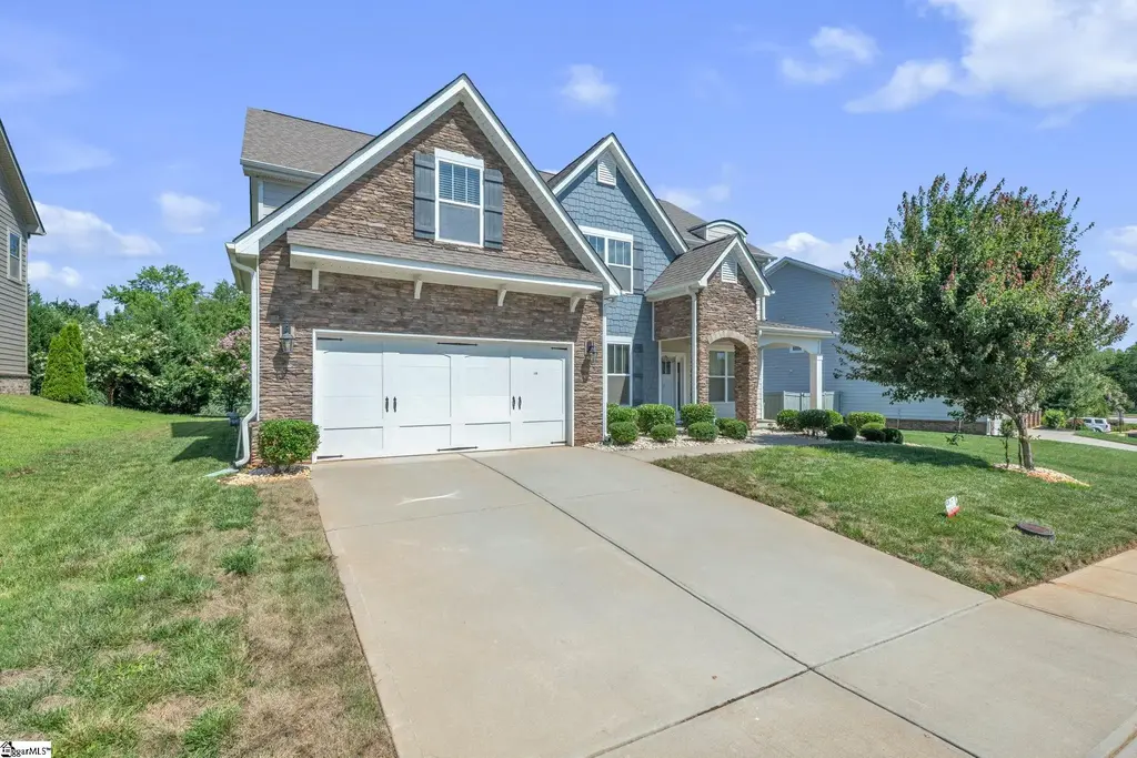 8 Belterra Drive, Simpsonville