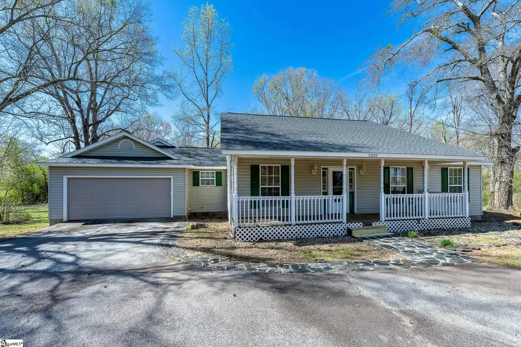 2883 N Highway 101, Greer