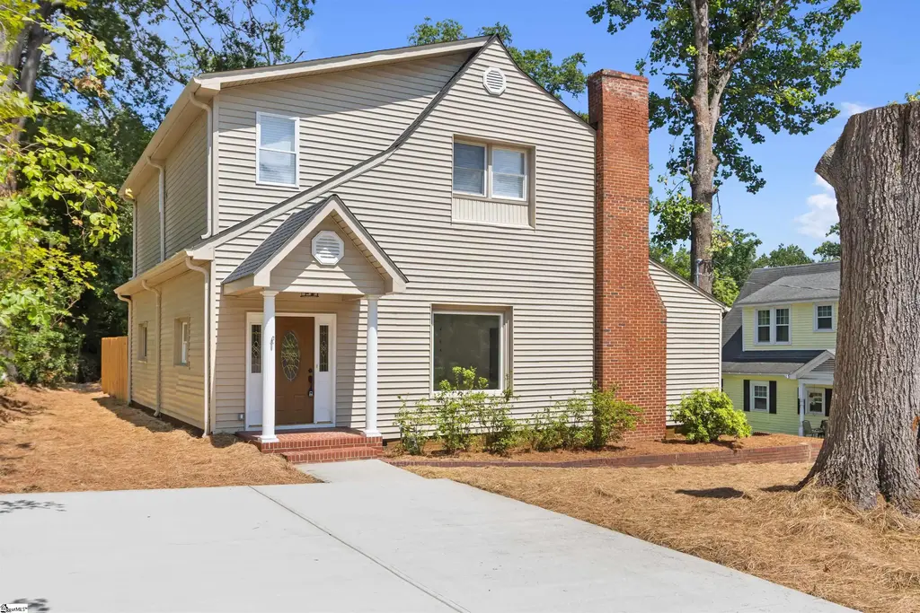514 Academy Street, Laurens