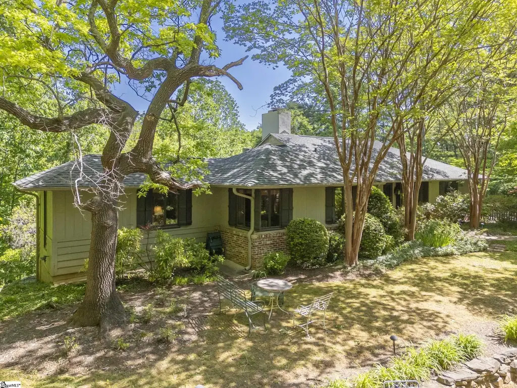 484 Sourwood Ridge Road, Tryon
