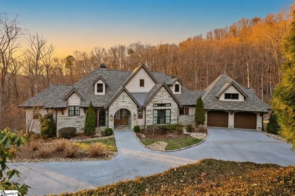 501 Mountain Summit Road, Travelers Rest