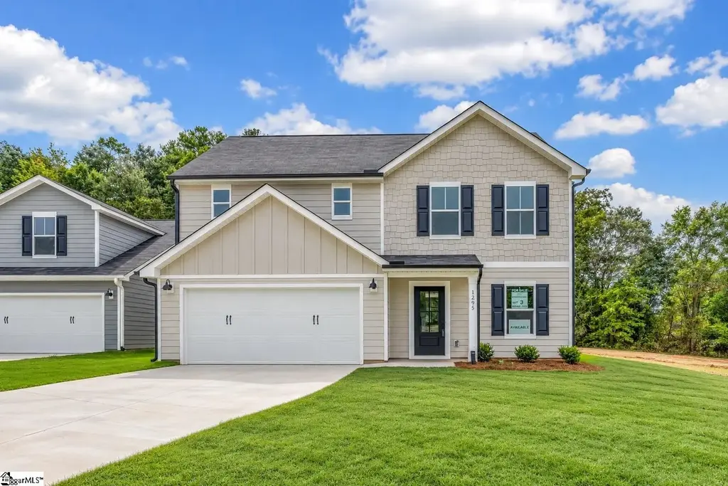 1295 N Highway 101 Lot 3, Greer