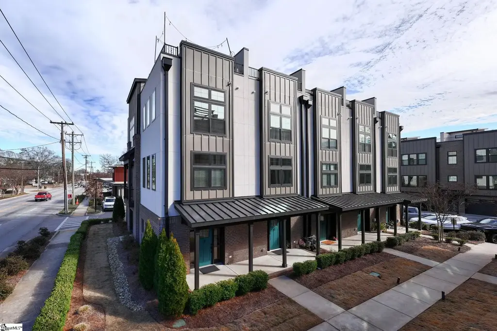 121 W Stone Avenue #7, Greenville