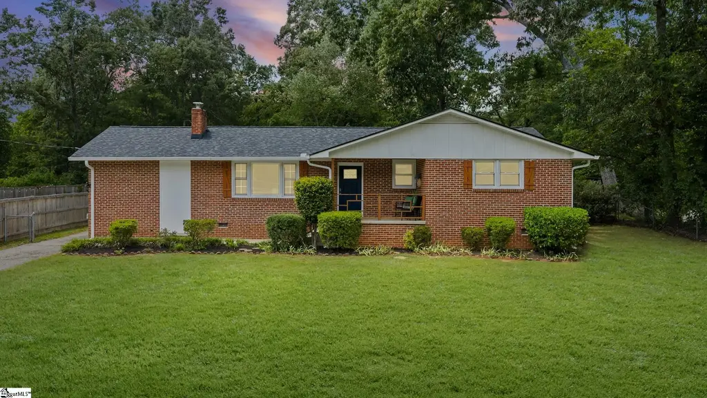 219 Barry Drive, Greer