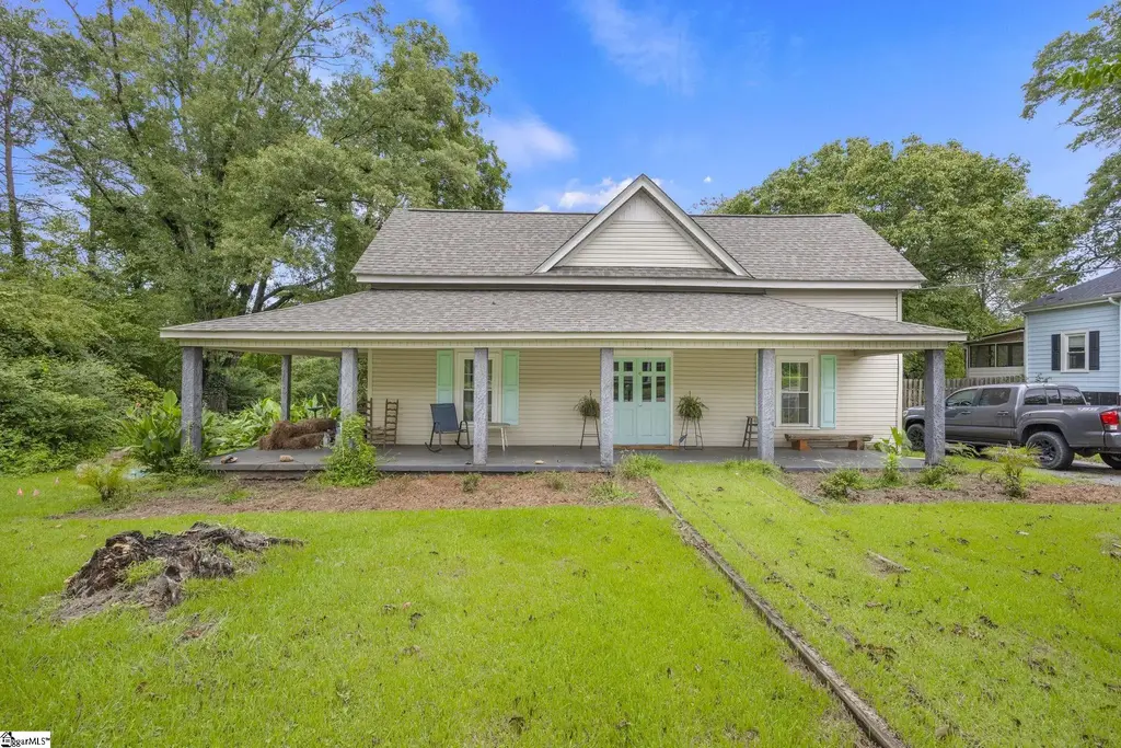 310 Edgemont Avenue, Liberty