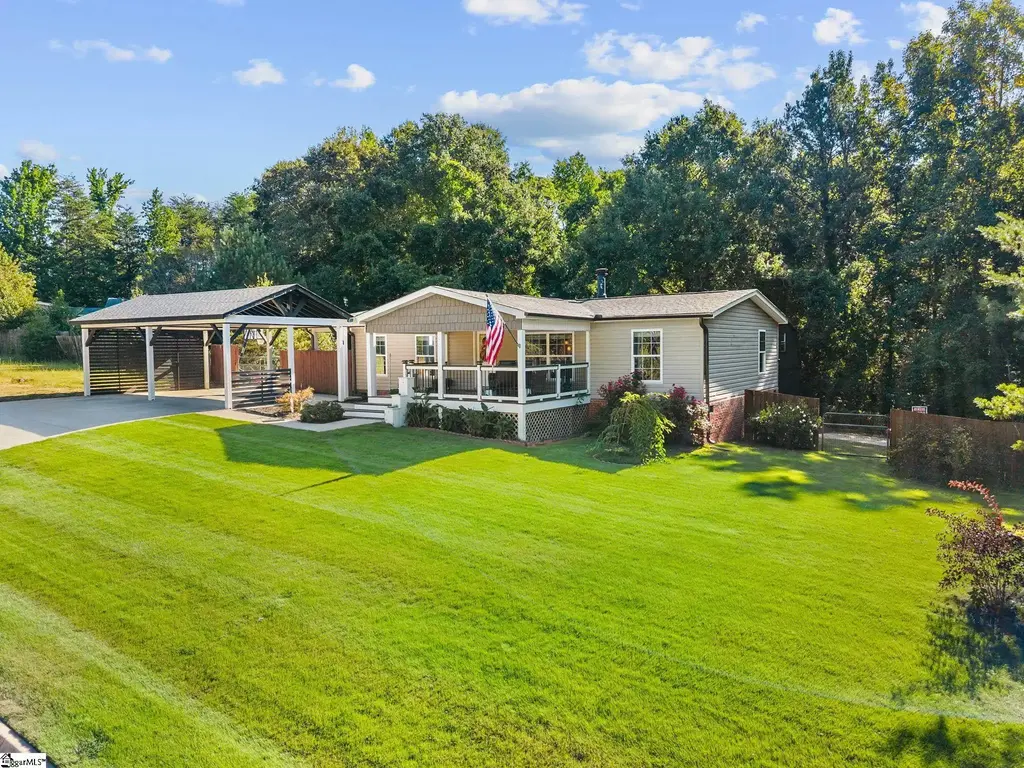 107 Fielding Lane, Fountain Inn