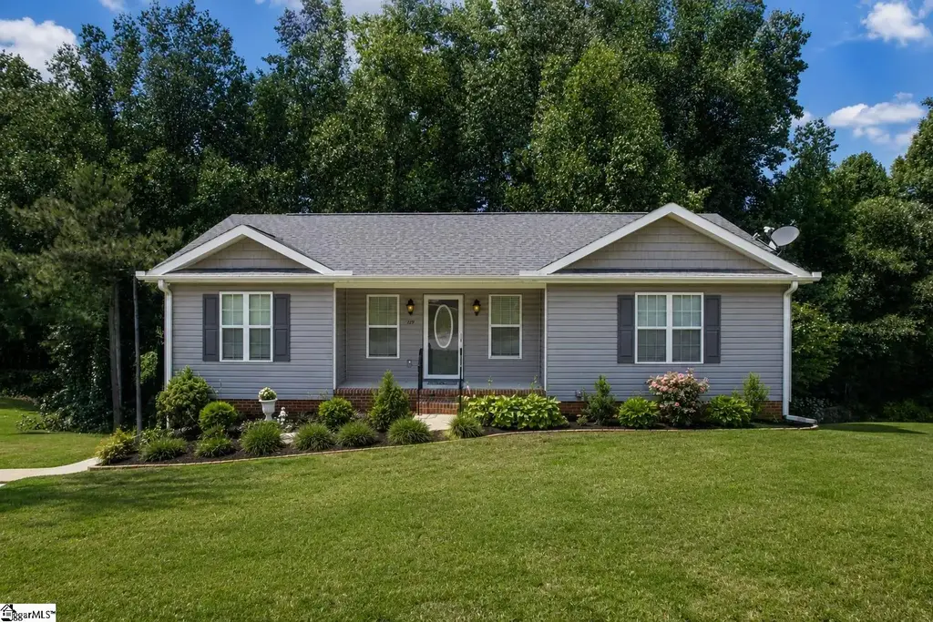 119 Nicholas Court, Easley