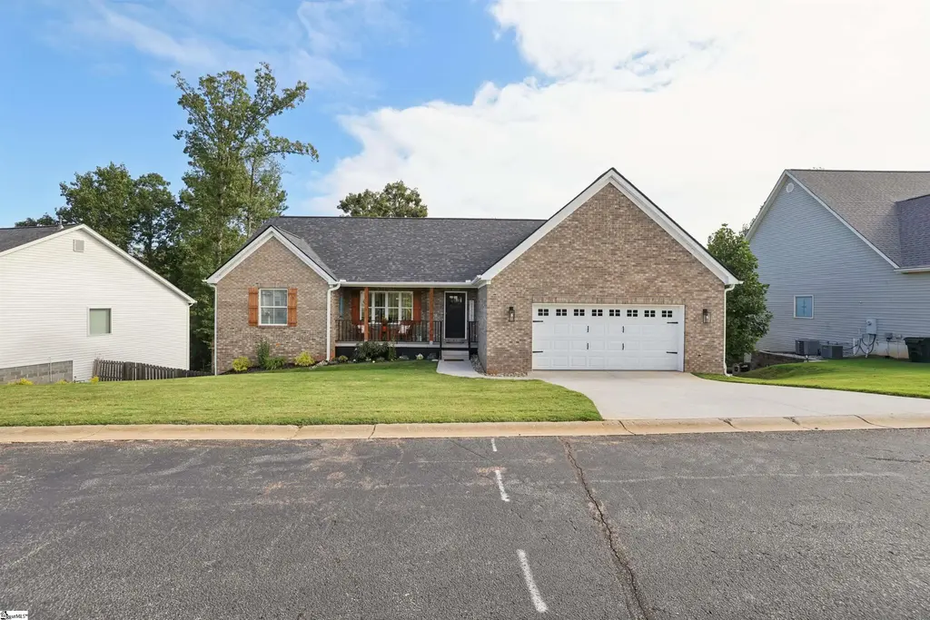 731 Waterbrook Lane, Greer
