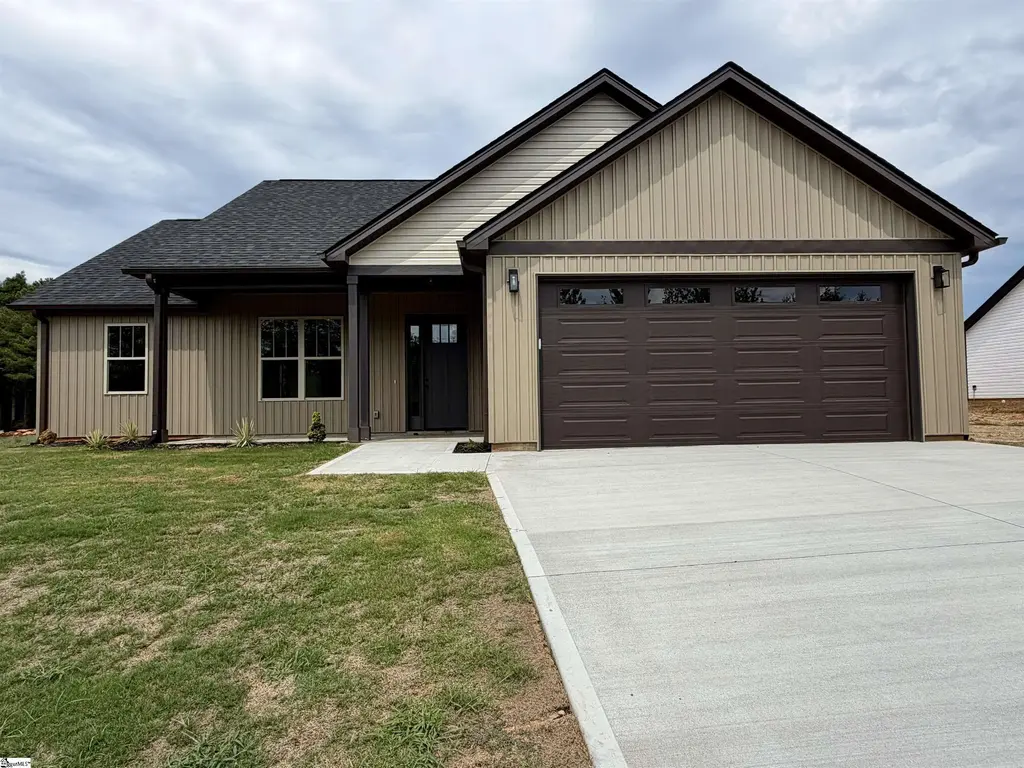 511 Bill Lattimore Road, Chesnee