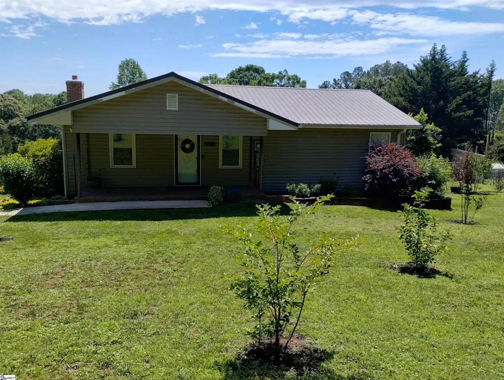 127 Eden Lane, Central
