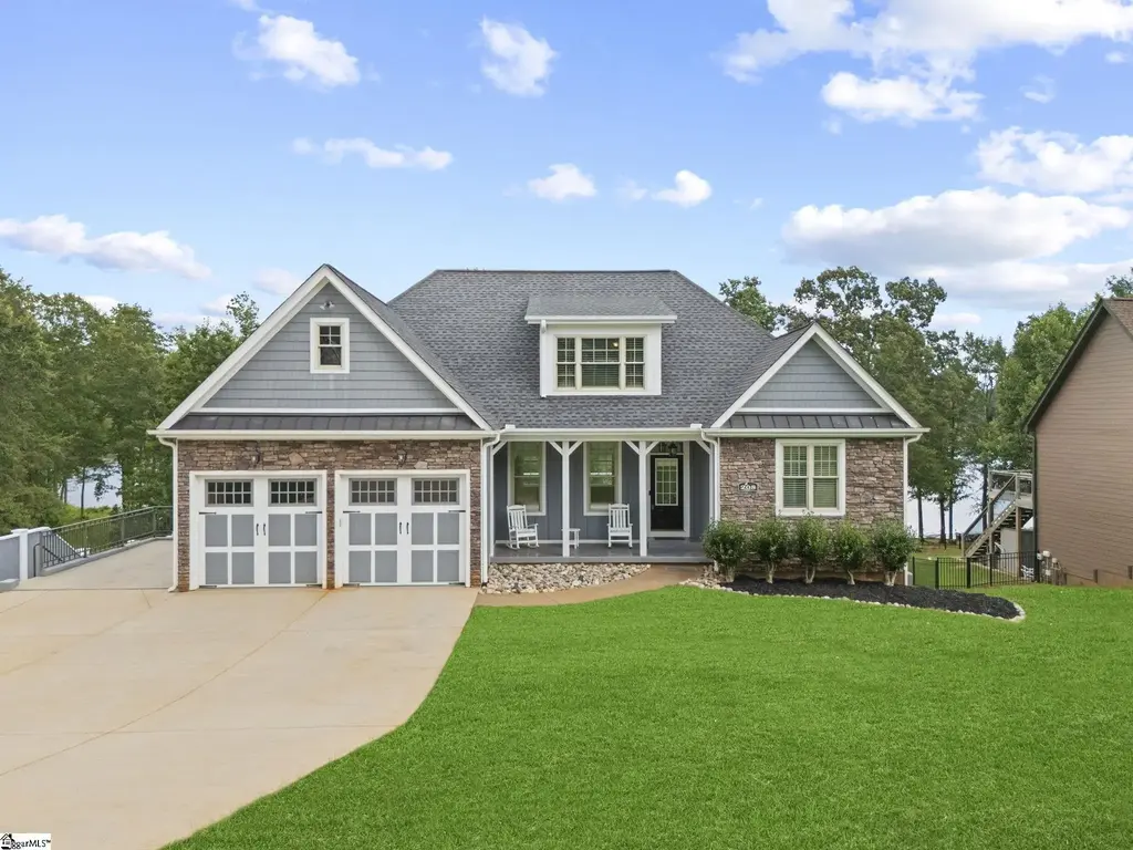 208 Carshalton Drive, Lyman