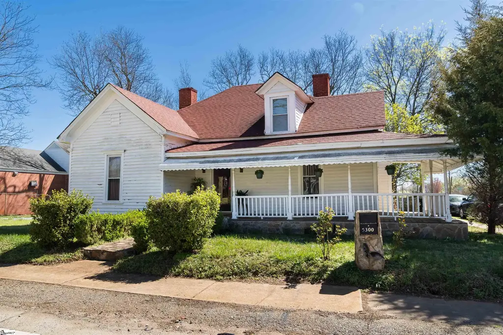 5300 S Main Street, Cowpens