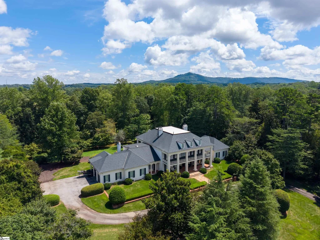 1912 Roe Ford Road, Greenville