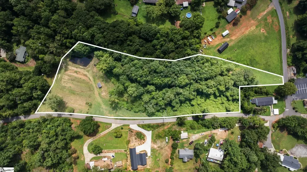 Club Drive, Greenville