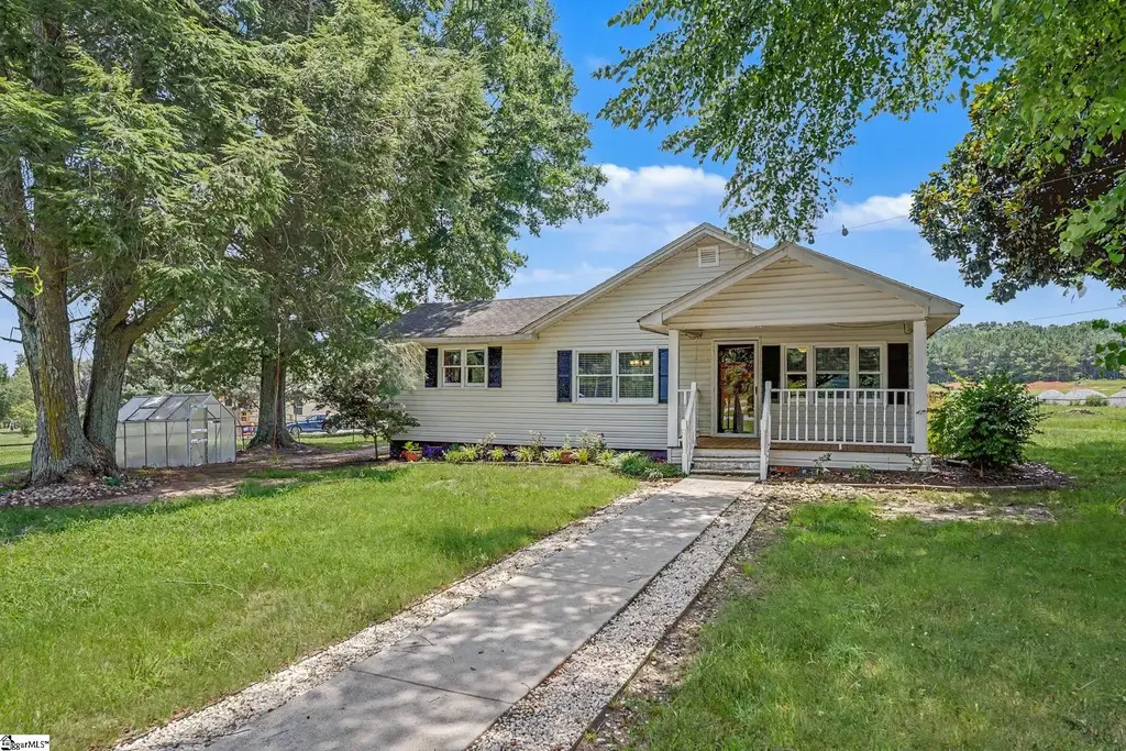 7809 Moorefield Memorial Highway, Liberty