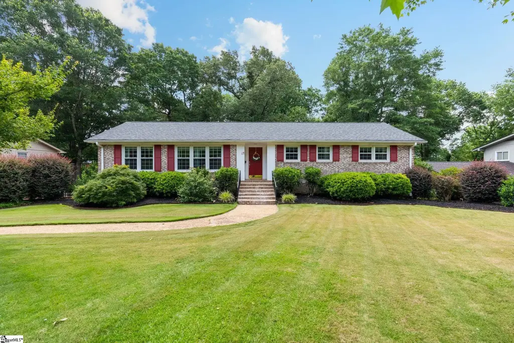 17 Randy Drive, Taylors