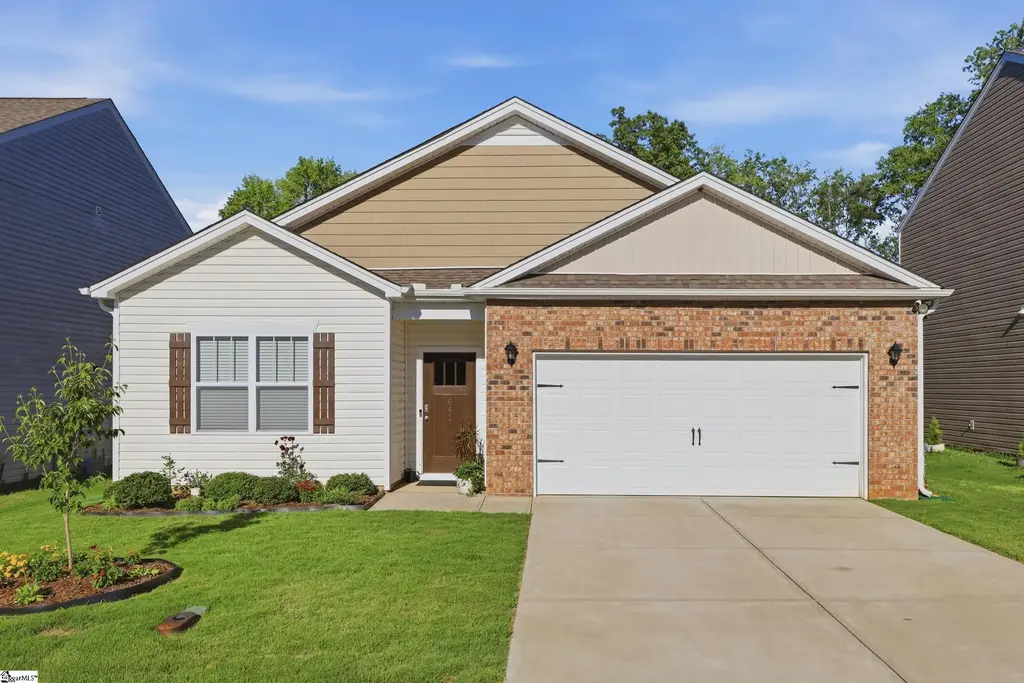 841 Honeybush Drive, Lyman