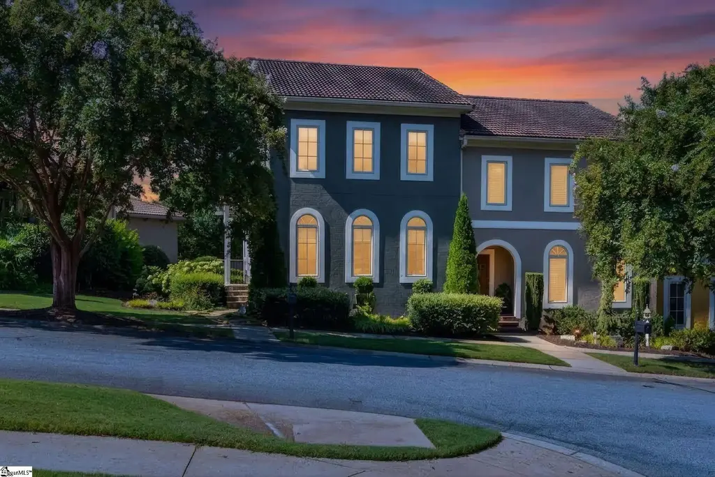 5 Savona Drive, Greenville