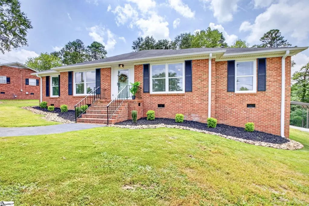 110 Churchill Avenue, Greer