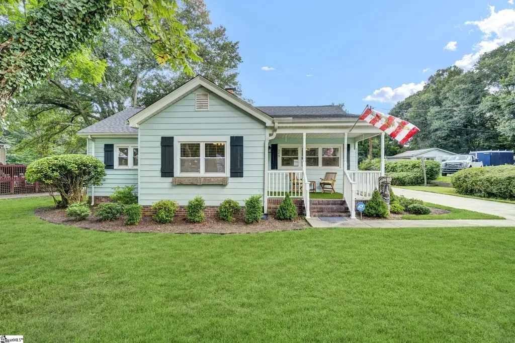 209 Donnan Road, Taylors