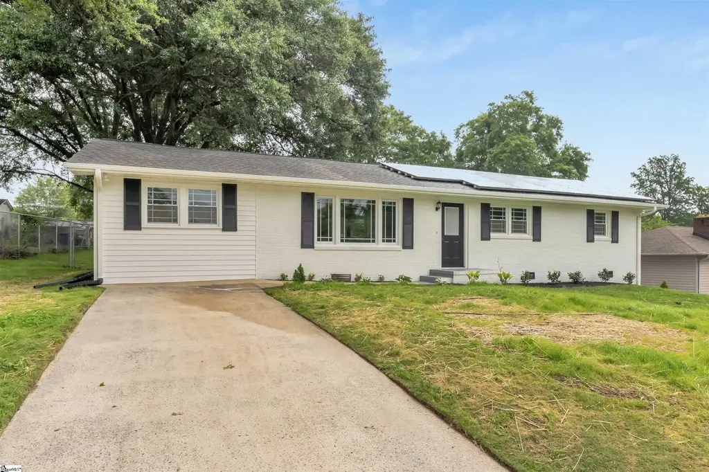 103 Longwood Drive, Taylors
