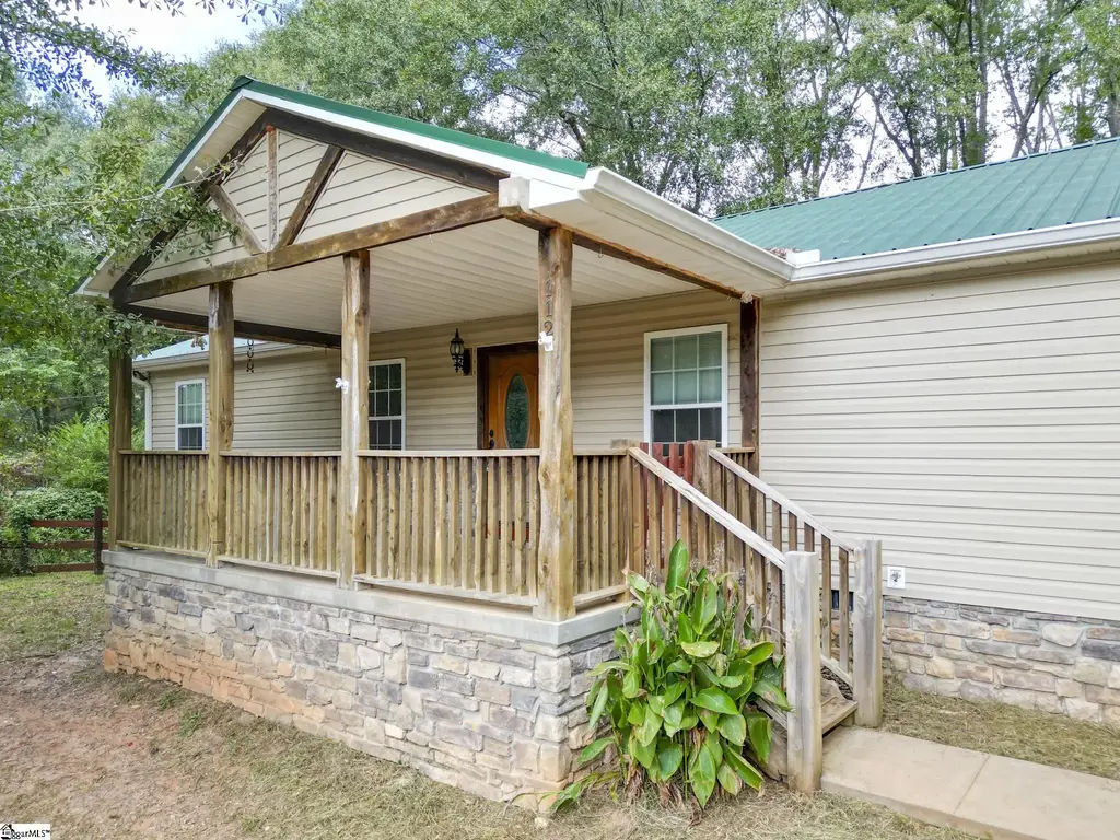 112 Aiken Street, Central