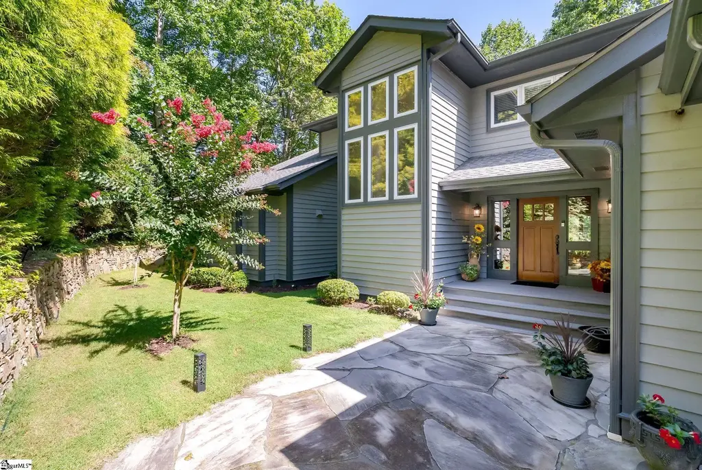 107 Spruce Lane, Zirconia