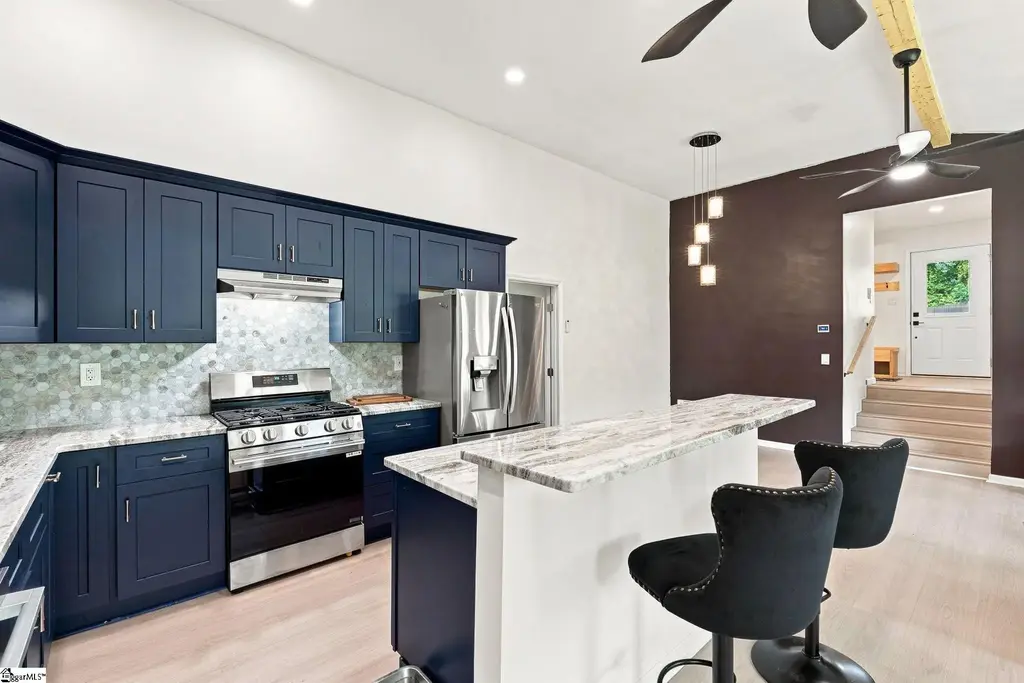 166 Mcjunkin Drive, Pickens