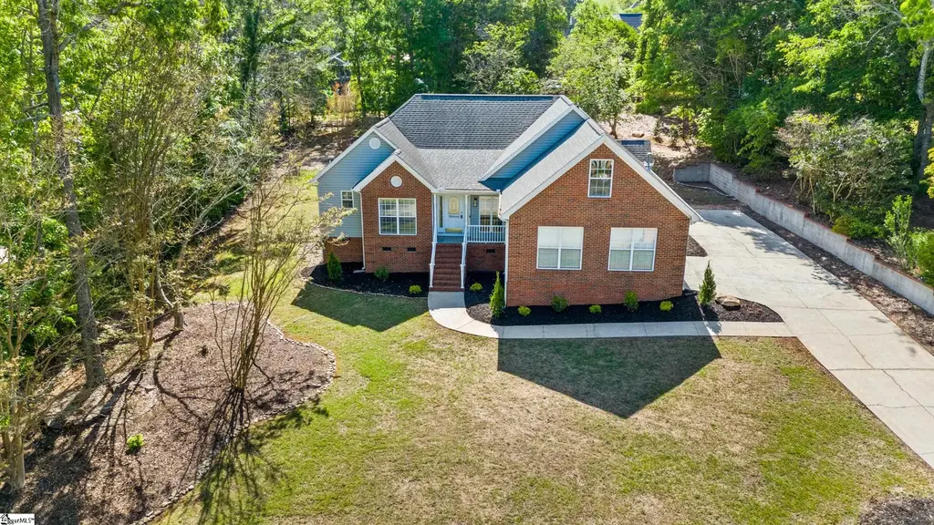 200 Holly Chase Drive, Piedmont