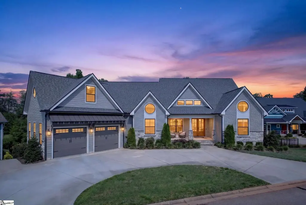 537 Coolwater Drive, Taylors