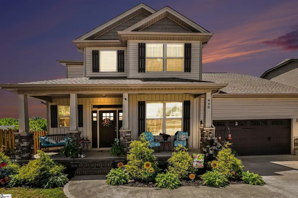490 Vestry Place, Moore